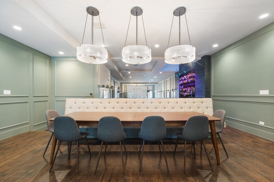 More Photos Of 2521 N Halsted St, Chicago Apartments For Lease