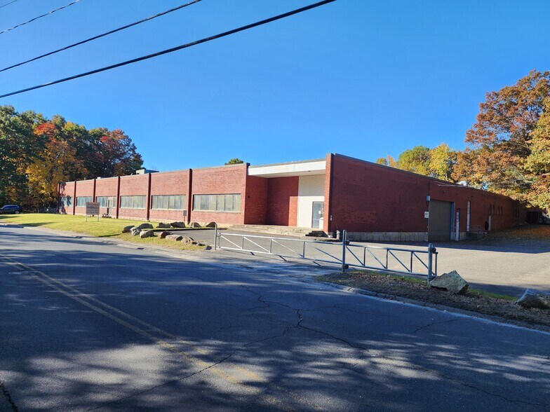 More Photos Of 407 Brookside Rd, Waterbury Warehouse For Sale