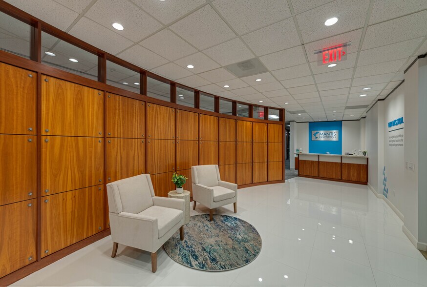 More Photos Of 10375 Richmond Ave, Houston Office For Sale