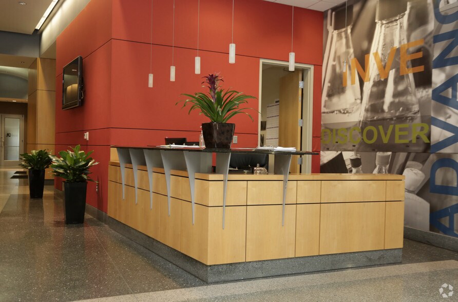 More Photos Of 800 W Baltimore St, Baltimore Office For Lease