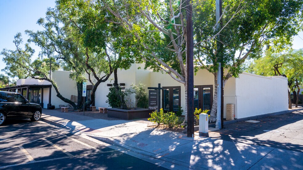 More Photos Of 7045 E 3rd Ave, Scottsdale Freestanding For Lease