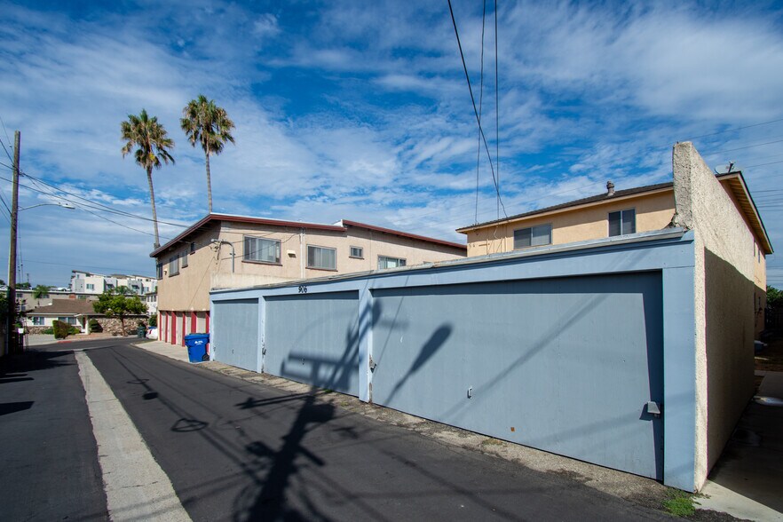 More Photos Of 906 E Imperial Ave, El Segundo Apartments For Sale