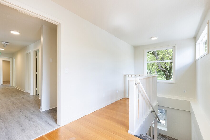 More Photos Of 1801 Oak St, Napa Office For Sale