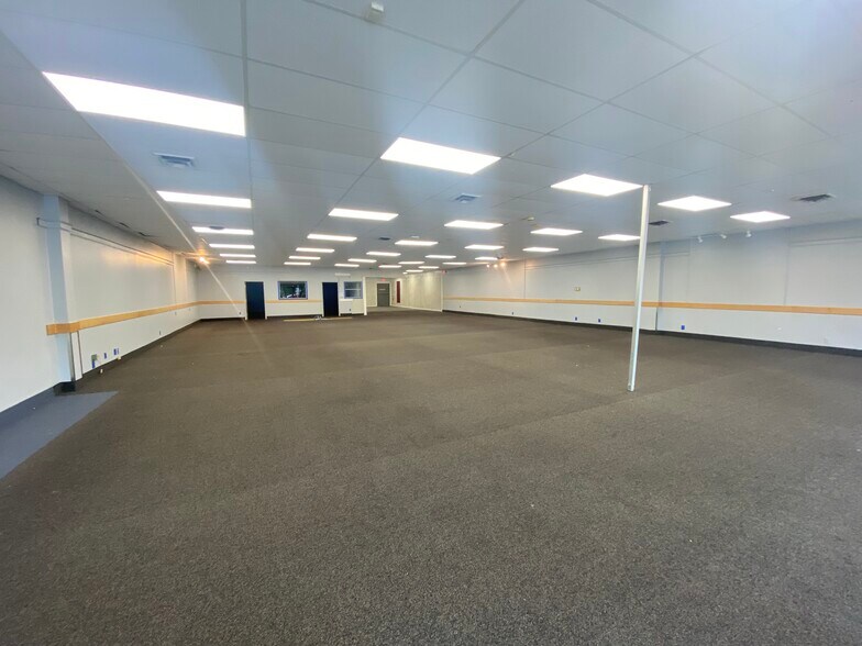 More Photos Of 569-577 Mill St, New Bedford Storefront For Lease