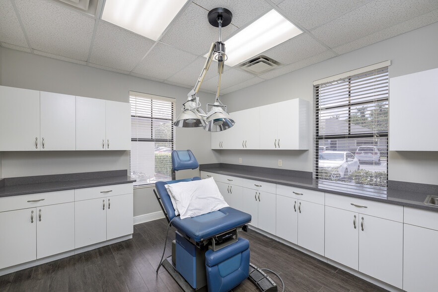 More Photos Of 1810-1822 Wellness Ln, New Port Richey Medical For Sale