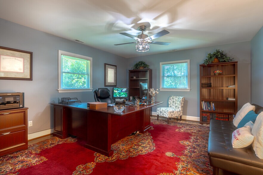 More Photos Of 3042 Brambleton Ave, Roanoke Office Residential For Sale
