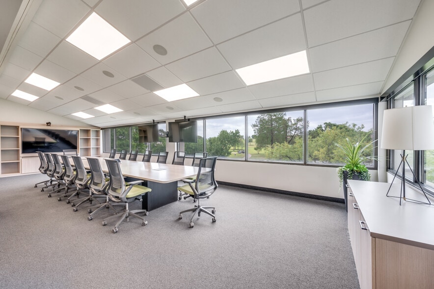 More Photos Of 300 Decker Dr, Irving Office For Lease