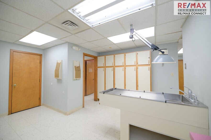 More Photos Of 3440 Hampton Hwy, Yorktown Office For Lease