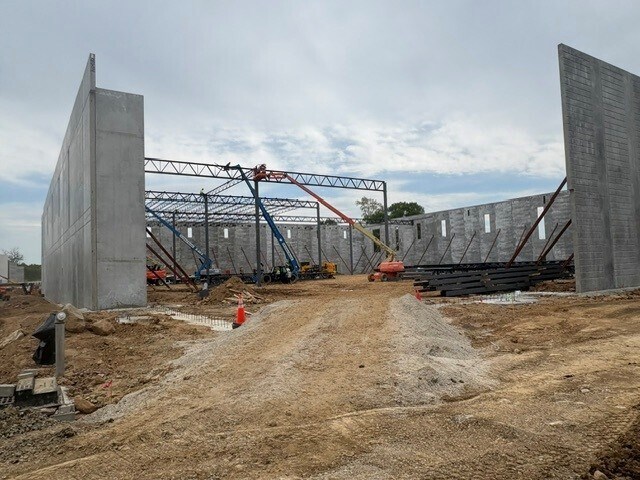 More Photos Of 3 Century Dr, Parsippany Warehouse For Lease