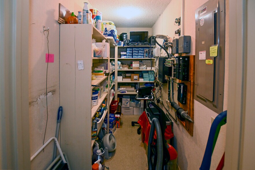 More Photos Of 2700 Brown Trl, Bedford Office For Sale