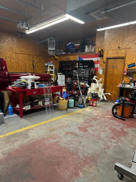 More Photos Of 250 Cedar Springs Ave, Spartanburg Light Manufacturing For Sale