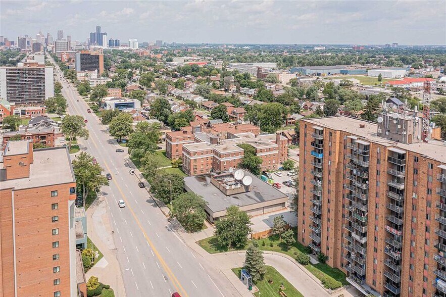 More Photos Of 1616 Ouellette Ave, Windsor Apartments For Sale