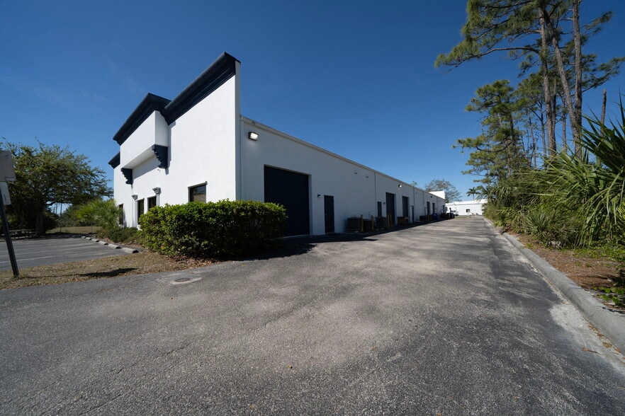 More Photos Of 24551 Production Cir, Bonita Springs Showroom For Lease