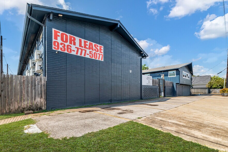 More Photos Of 4706 Yellowstone Blvd, Houston Apartments For Sale