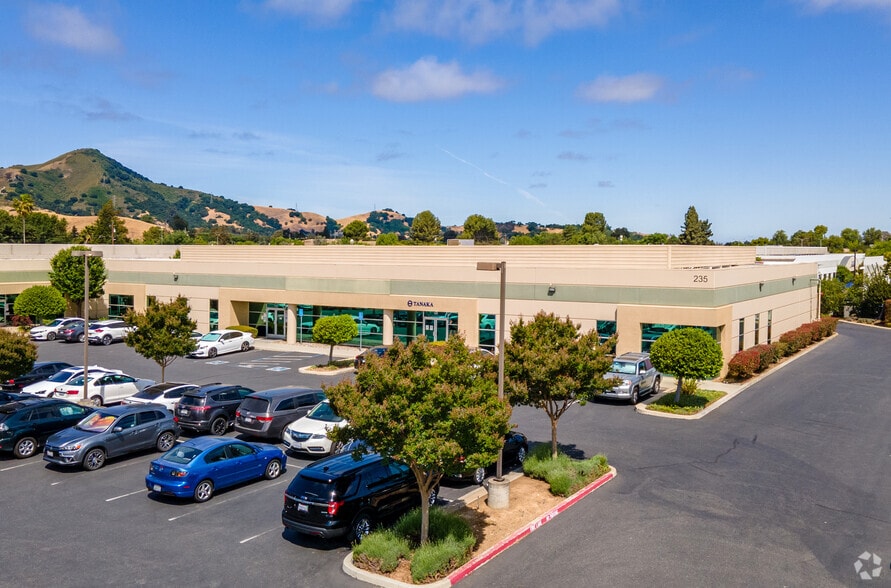 Primary Photo Of 235 Vineyard Ct, Morgan Hill Manufacturing For Lease