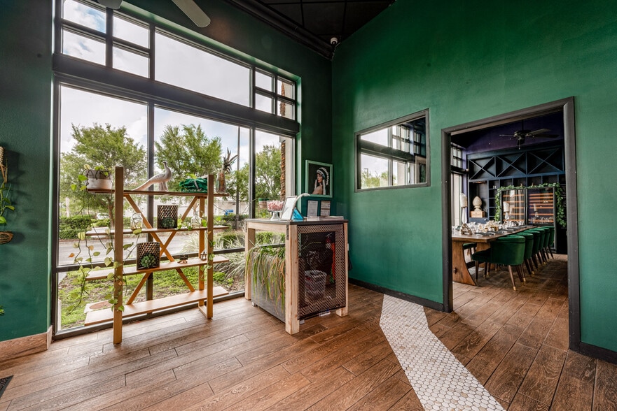 More Photos Of 4757 The Grove Dr, Windermere Storefront Retail Office For Sale