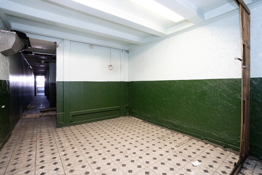 More Photos Of 1107 N Western Ave, Los Angeles Storefront Retail Office For Sale