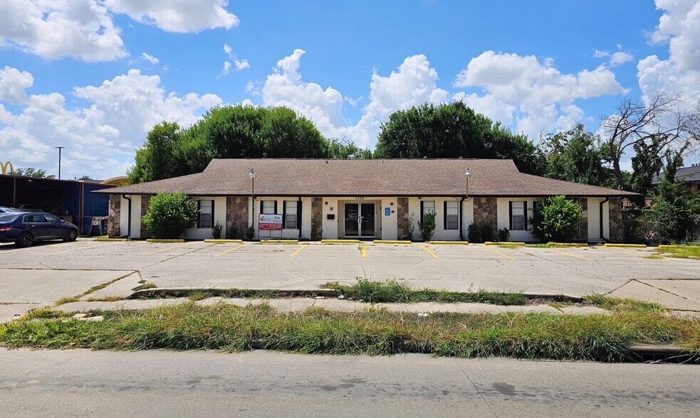 Primary Photo Of 3008 Strawberry Rd, Pasadena Daycare Center For Lease