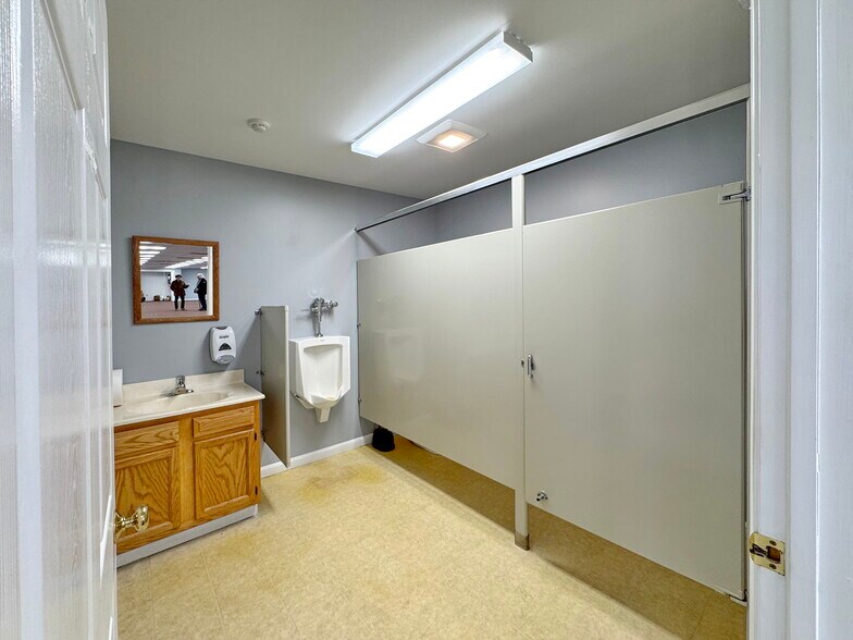 More Photos Of 18119 N Sussex Hwy, Bridgeville Office For Lease