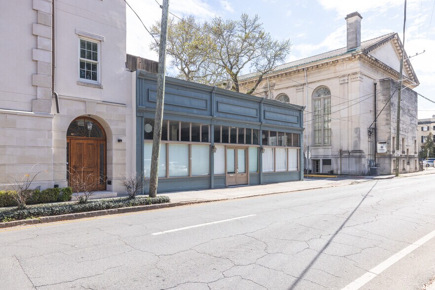 More Photos Of 220 Whitaker St, Savannah Storefront For Sale
