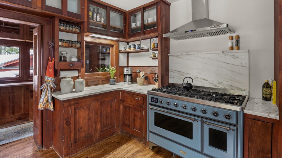 More Photos Of 56 Turner Mill Ln, Stowe Specialty For Sale