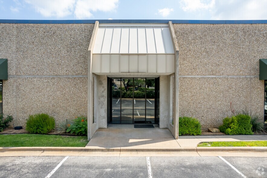 More Photos Of 2010 Centimeter Cir, Austin Industrial For Sale