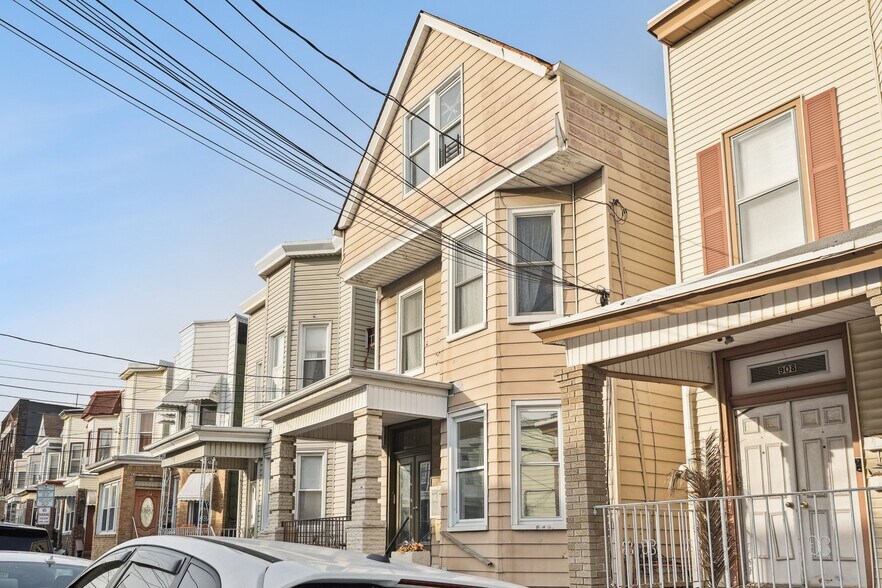 More Photos Of 910 19th St, Union City Multifamily For Sale