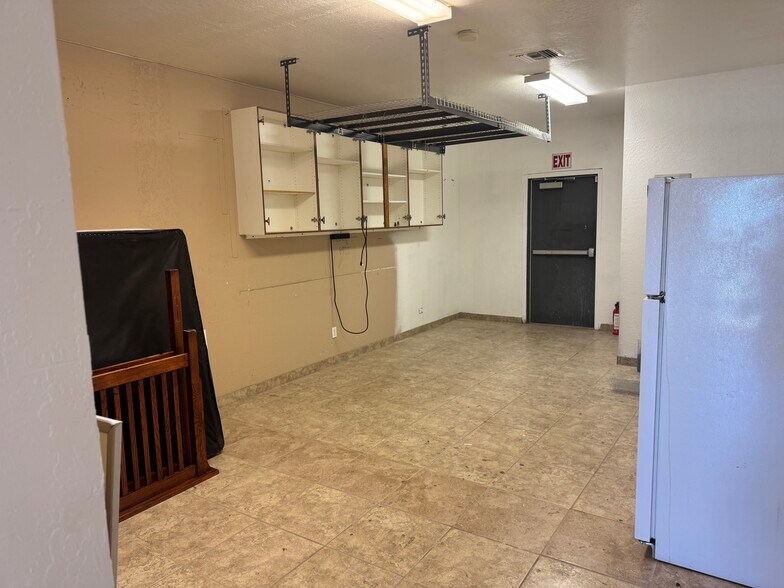 More Photos Of 11201 W Nevada Ave, Youngtown Medical For Lease