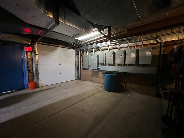 More Photos Of 3115 N Roemer Rd, Appleton Manufacturing For Lease