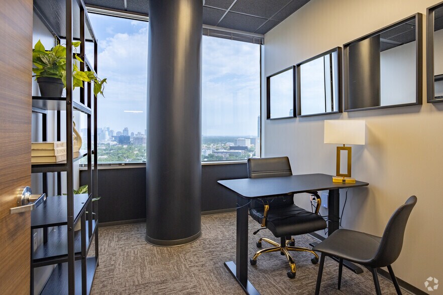 More Photos Of 24 Greenway Plz, Houston Office For Lease