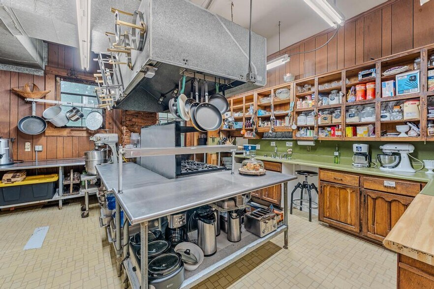 More Photos Of 252 Seavy St, Senoia Hospitality For Sale