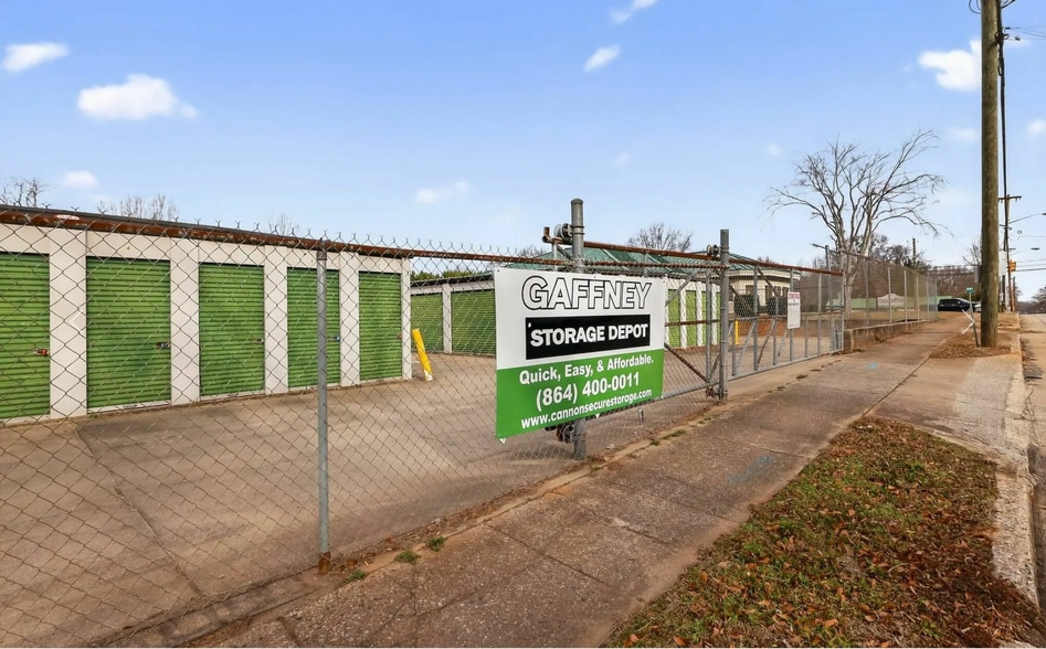 More Photos Of 939 N Logan St, Gaffney Self Storage For Sale