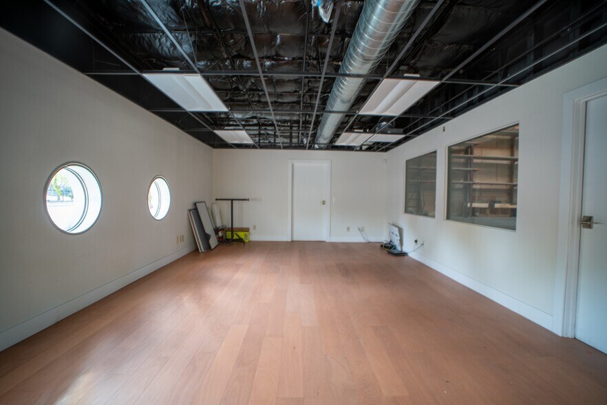 More Photos Of 1113 Del Paso Blvd, Sacramento Warehouse For Sale