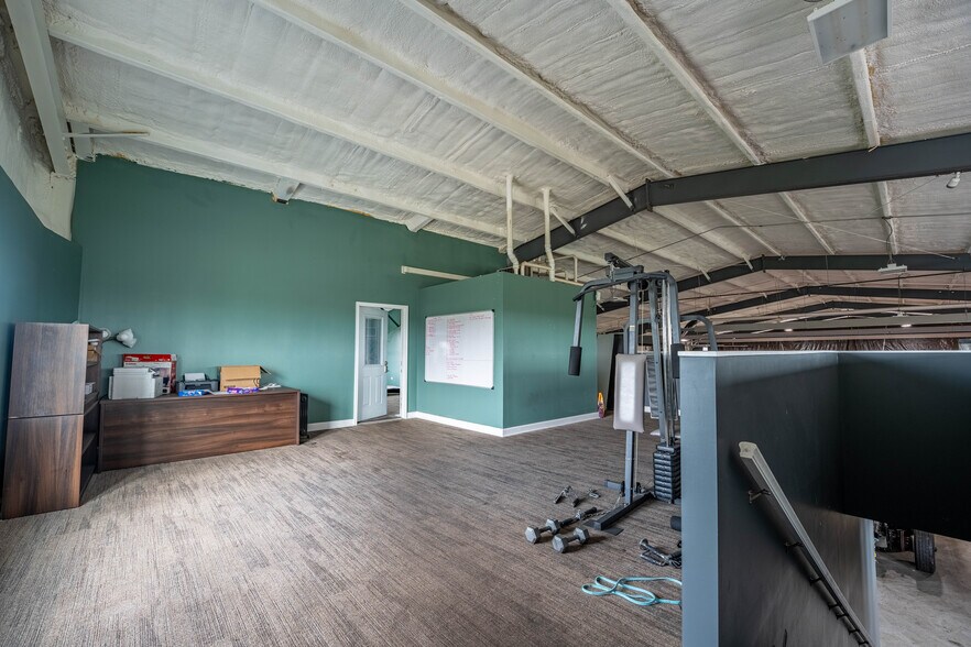More Photos Of 14742 IL RT 64, Rochelle Warehouse For Sale
