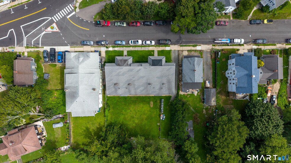 More Photos Of 80-82 Maple Ave, New London Apartments For Sale