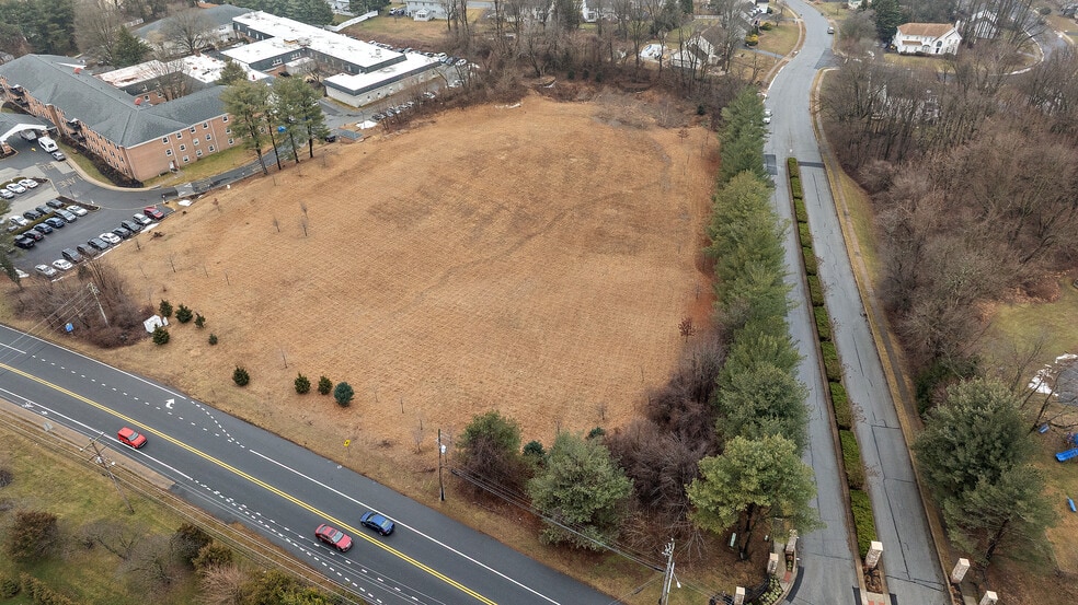 More Photos Of 275 Possum Park Rd, Newark Land For Sale