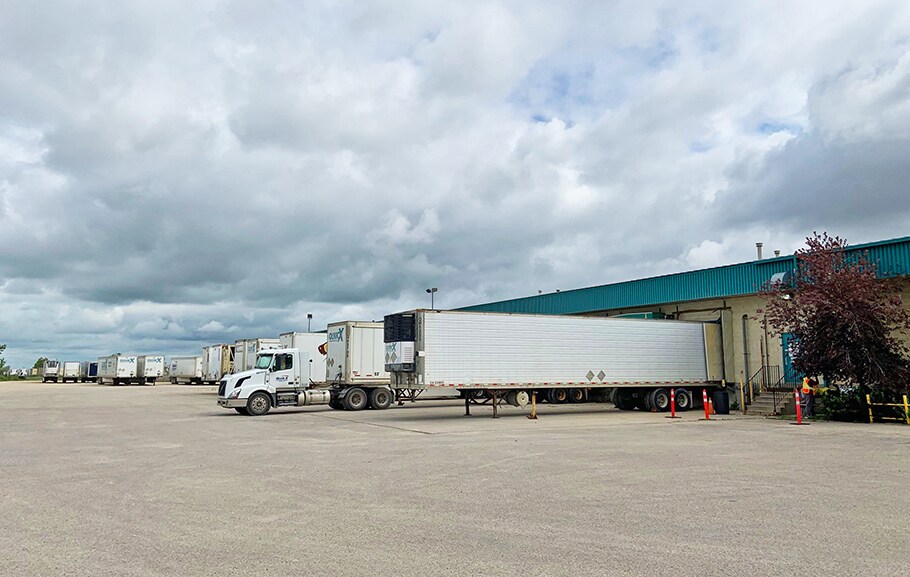 More Photos Of 2575 Inkster Blvd, Winnipeg Industrial For Sale