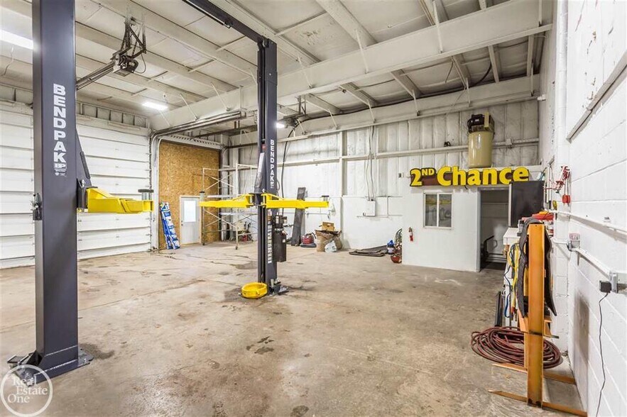 More Photos Of 3519 Military St, Port Huron Industrial For Sale