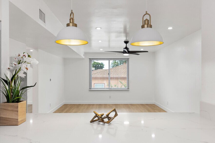 More Photos Of 2715 A St, San Diego Apartments For Sale