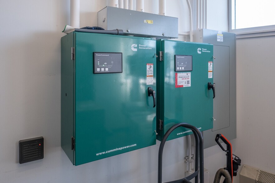 More Photos Of 3280 Evergreen Dr NE, Grand Rapids Medical For Sale