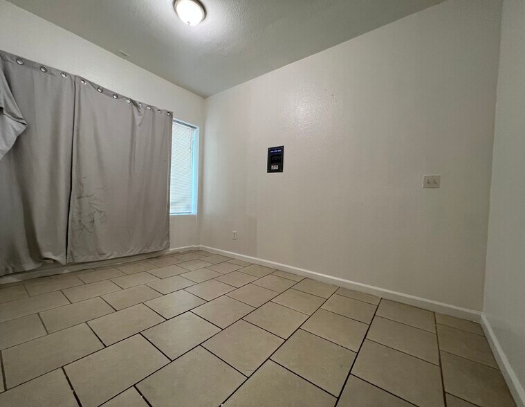 More Photos Of 2324-2332 International Blvd, Oakland Apartments For Sale