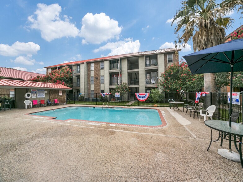 More Photos Of 7737 Skolout St, San Antonio Apartments For Sale