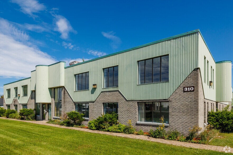 Primary Photo Of 310 Industriel, St-Eustache Flex For Lease