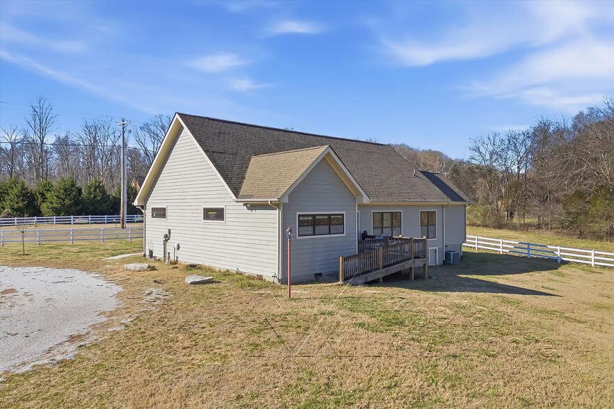 More Photos Of 1522 New Hope Rd, Rockwood Specialty For Sale