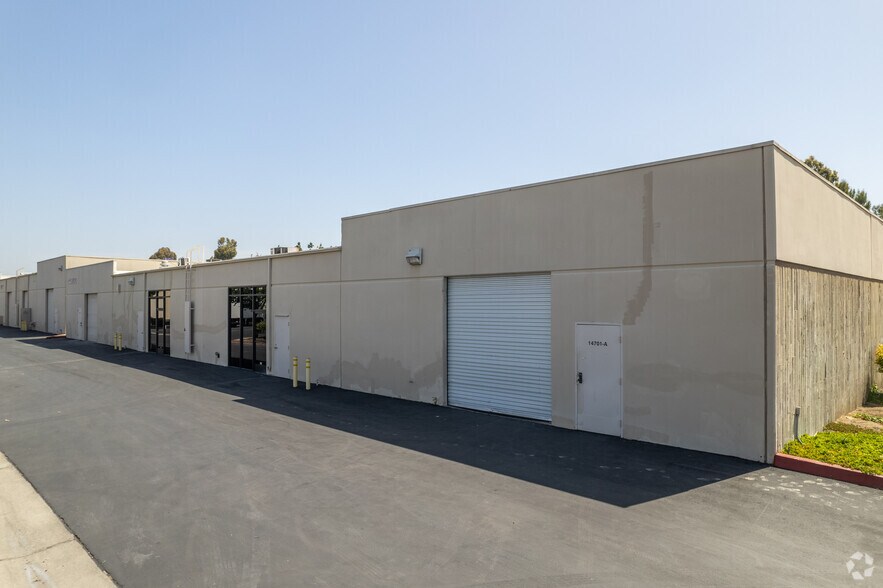 More Photos Of 2852 Walnut Ave, Tustin Warehouse For Lease