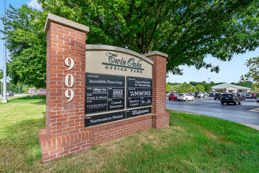 More Photos Of 909 E Republic Rd, Springfield Office For Lease