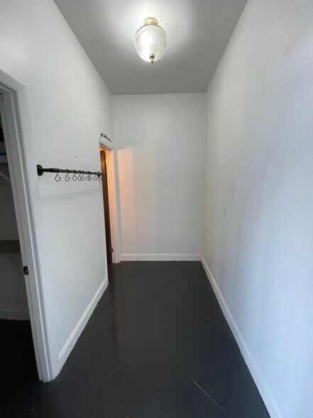 More Photos Of 936 Savannah Hwy, Charleston Freestanding For Sale