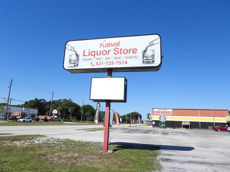 More Photos Of 3300-3350 W New Haven Ave, Melbourne Unknown For Lease