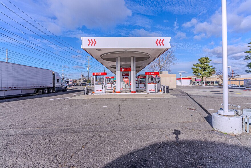 More Photos Of 1500 US Highway 46, Little Falls Service Station For Sale