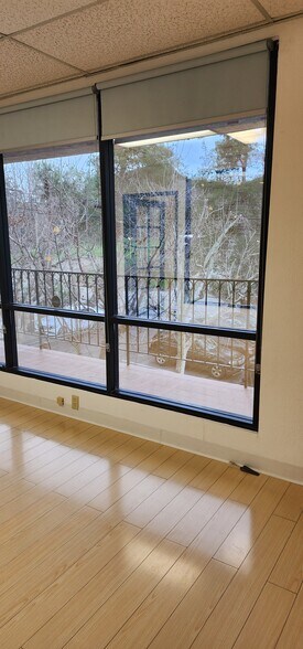 More Photos Of 28025 Dorothy Dr, Agoura Hills Office For Lease